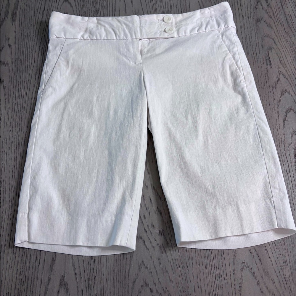 The Limited Exact Stretch Bermuda Shorts In White Size 2